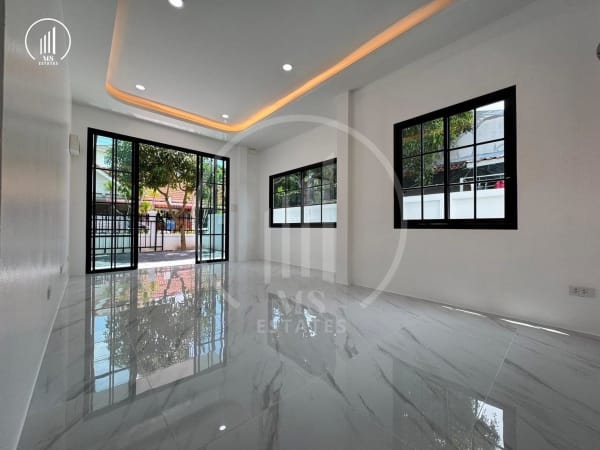 Main image of Dusitburi Village - HSMP2717