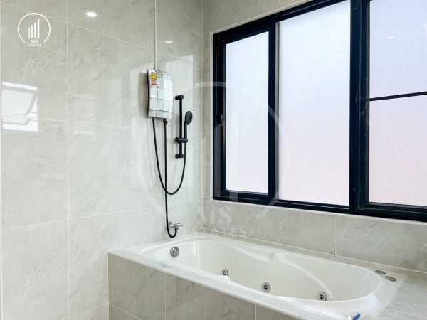 Main image of Anupas Golf Ville - HSKT1978