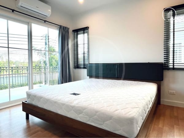 Main image of Anasiri Pa Khlok - HRPK1522