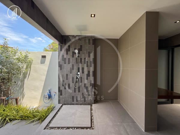 Image of Newly completed pool villa - VRCL2328