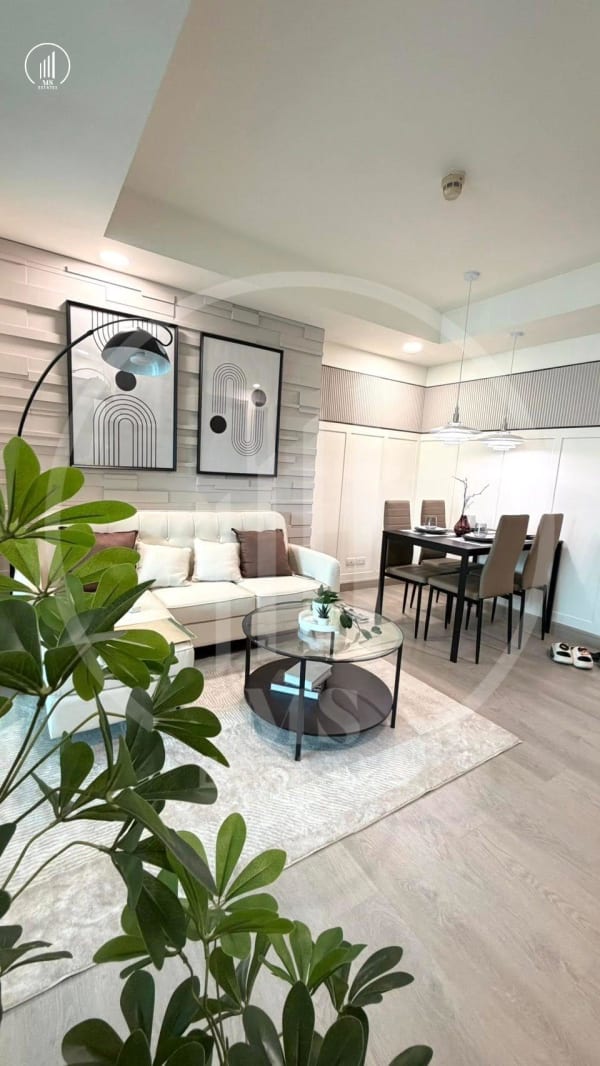 Image of The Royal Place Condominium  - CRMP3236