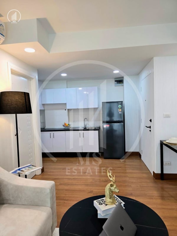 Main image of The Royal Place - CSMP2333