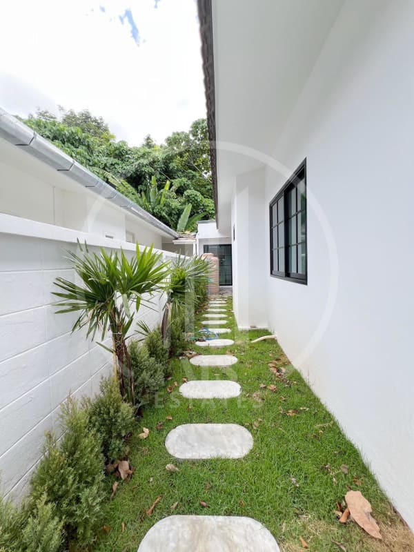 Image of Single-Story Semi-Detached House for Sale - HSCL2714