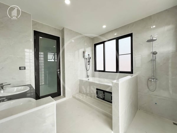 Main image of Anupas Golf Ville - HSKT1978