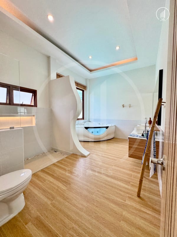 Main image of Ma Nee Kram Pool Villa  - VRCL1351