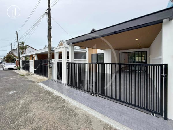 Main image of House for Sale! Soi Thep Anusorn 6, Wichit - HRWC2796