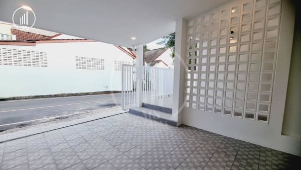 Main image of Tinwuthit 3 village - HSCL2113