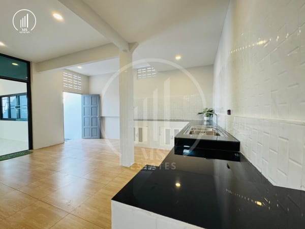 Main image of Sri Suchart 3 - HSMP2332