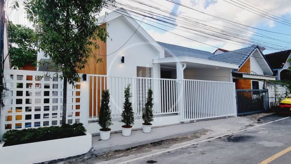 Main image of Tinwuthit 3 village - HSCL2113