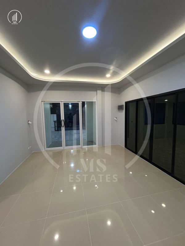 Main image of Sin Suk thani - HSTL2150