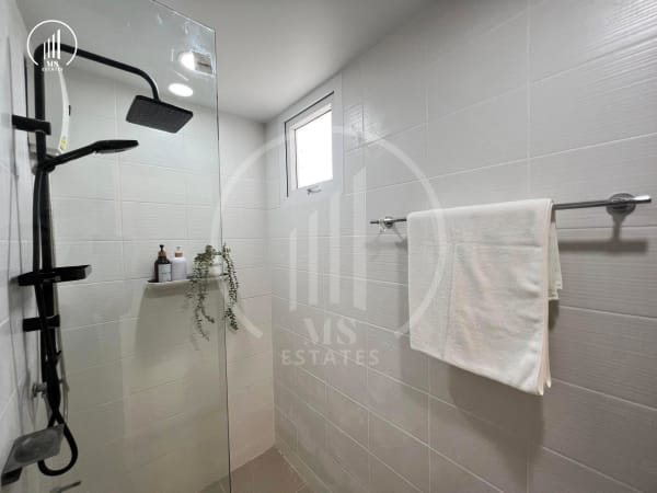 Main image of Royal Place Condominium - CSMP2250