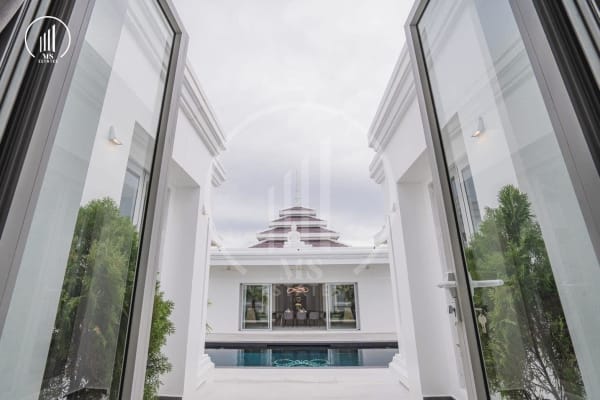 Main image of Luxury Pool Villa for Rent - VRRW2213