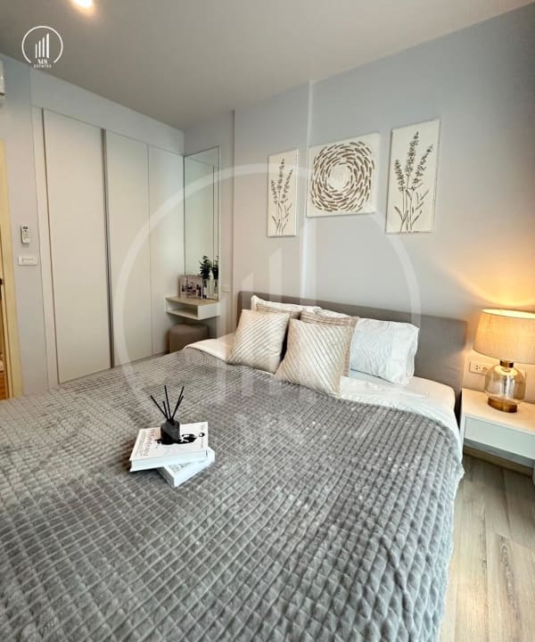 Main image of The Best Uptown condominium - CRMP2205