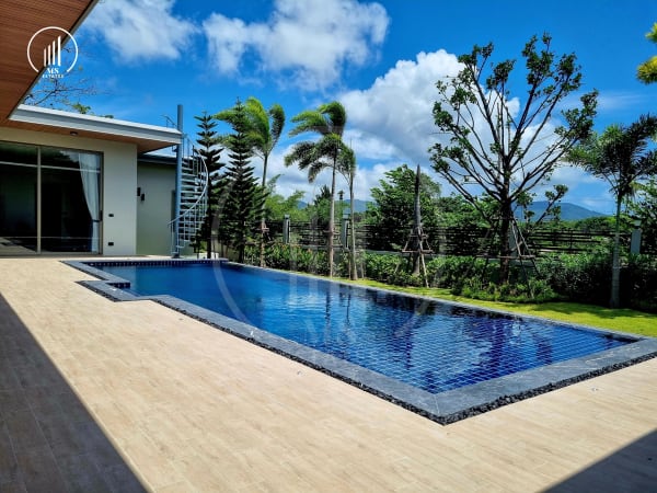 Image of Alisha Forest Thalang - VSTL1603