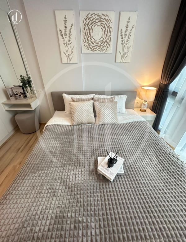 Main image of The Best Uptown condominium - CRMP2205