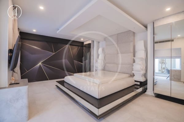 Main image of Luxury Pool Villa for Rent - VRRW2213