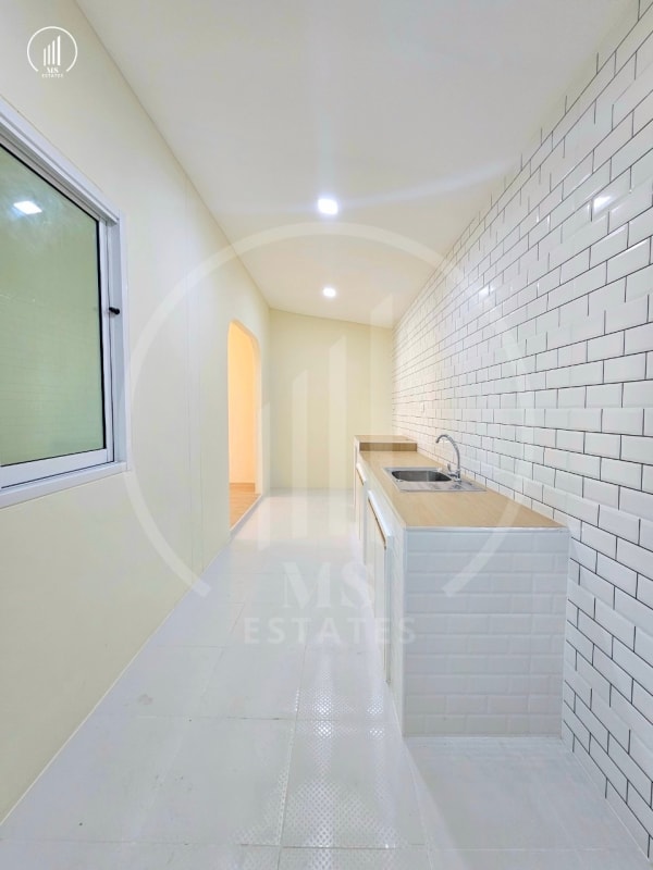 Image of California Village - HSMP1622