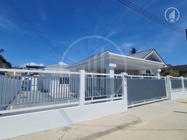 Main image of Sinsuk Thani Village - HSTL1445