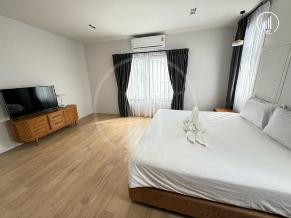 Main image of Cozy Boat Avenue Villa - VRCT1459