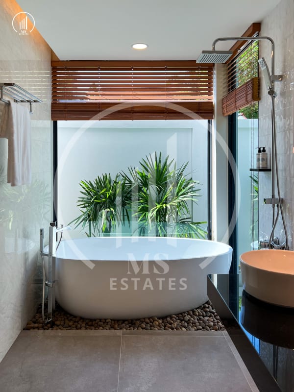 Main image of Modern Tropical Pool Villa - VSCT1329