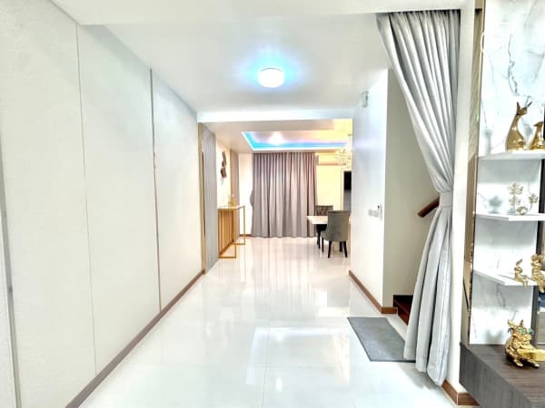 Image of House Luxuriously near IKEA  - HRMP1541