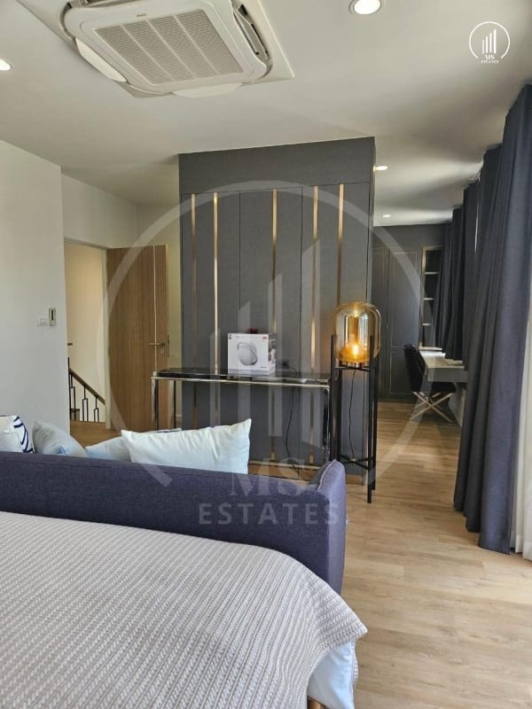Image of Crown Estate - HSKK1533