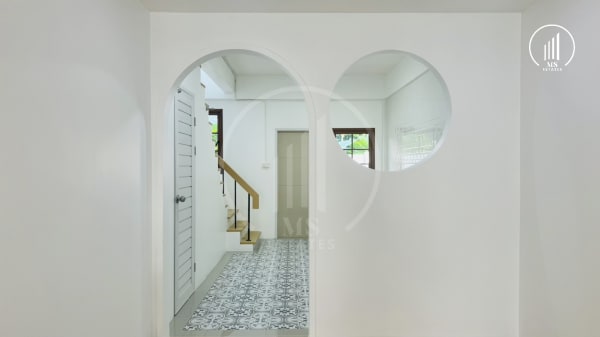 Main image of White House in Than Thong 1 - HSMP1421