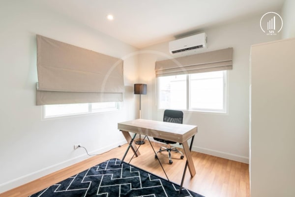 Main image of Anasiri - HRPK1372