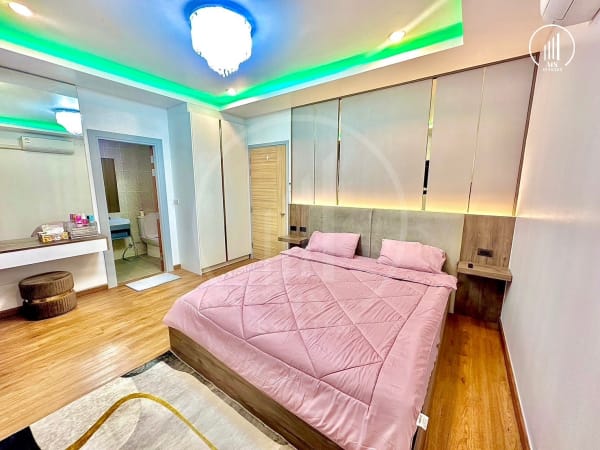 Image of House Luxuriously near IKEA  - HRMP1541