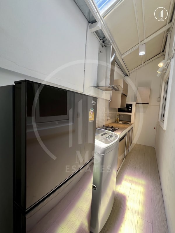 Image of The Rich Palai - HRCL1537