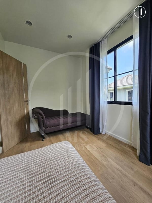 Image of Crown Estate - HSKK1533