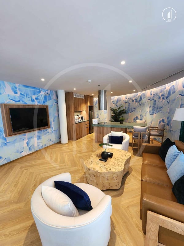 Main image of Phyll Condominium - CRMP1342