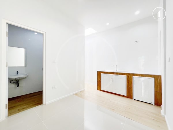 Main image of Srisuchat Grand View Village - HSMP1409