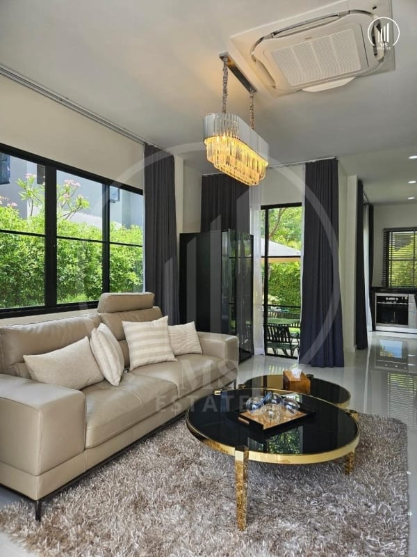 Image of Crown Estate - HSKK1533