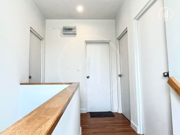 Main image of Anasiri Pa Khlok - HRPK1522