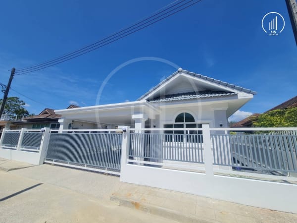 Main image of Sinsuk Thani Village - HSTL1445