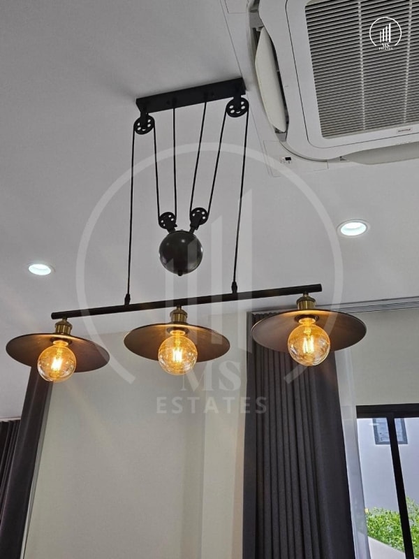 Image of Crown Estate - HSKK1533