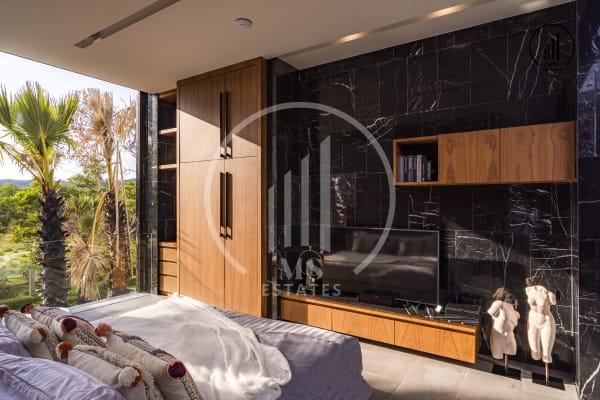 Main image of The Victory - VSTL1328