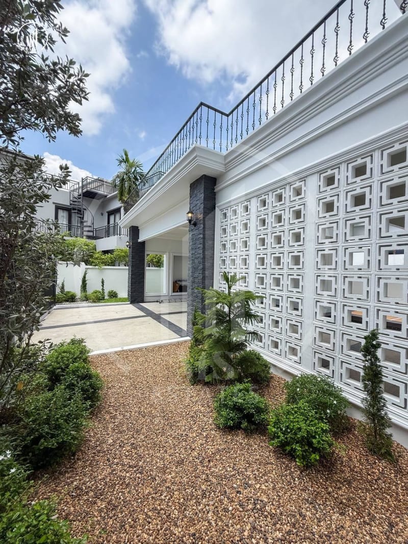 Image of the Listing Luxury Pool Villa at Songkhun Nabon - VSCL3245 in Chalong