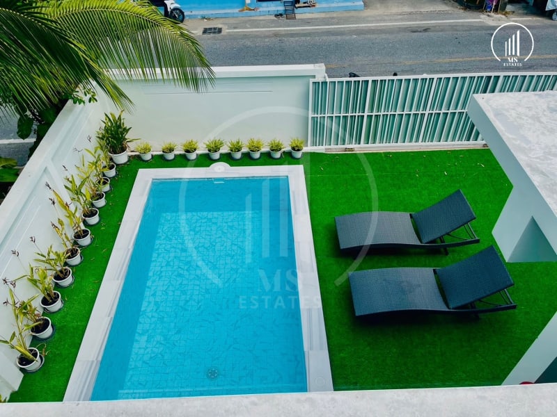 Image of the Listing White Modern Pool Villain Kamala - VRKM1381 in Kamala