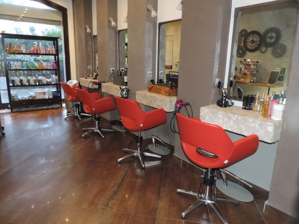 Le Salon Salon De Coiffure Mixte A Chambery 73000