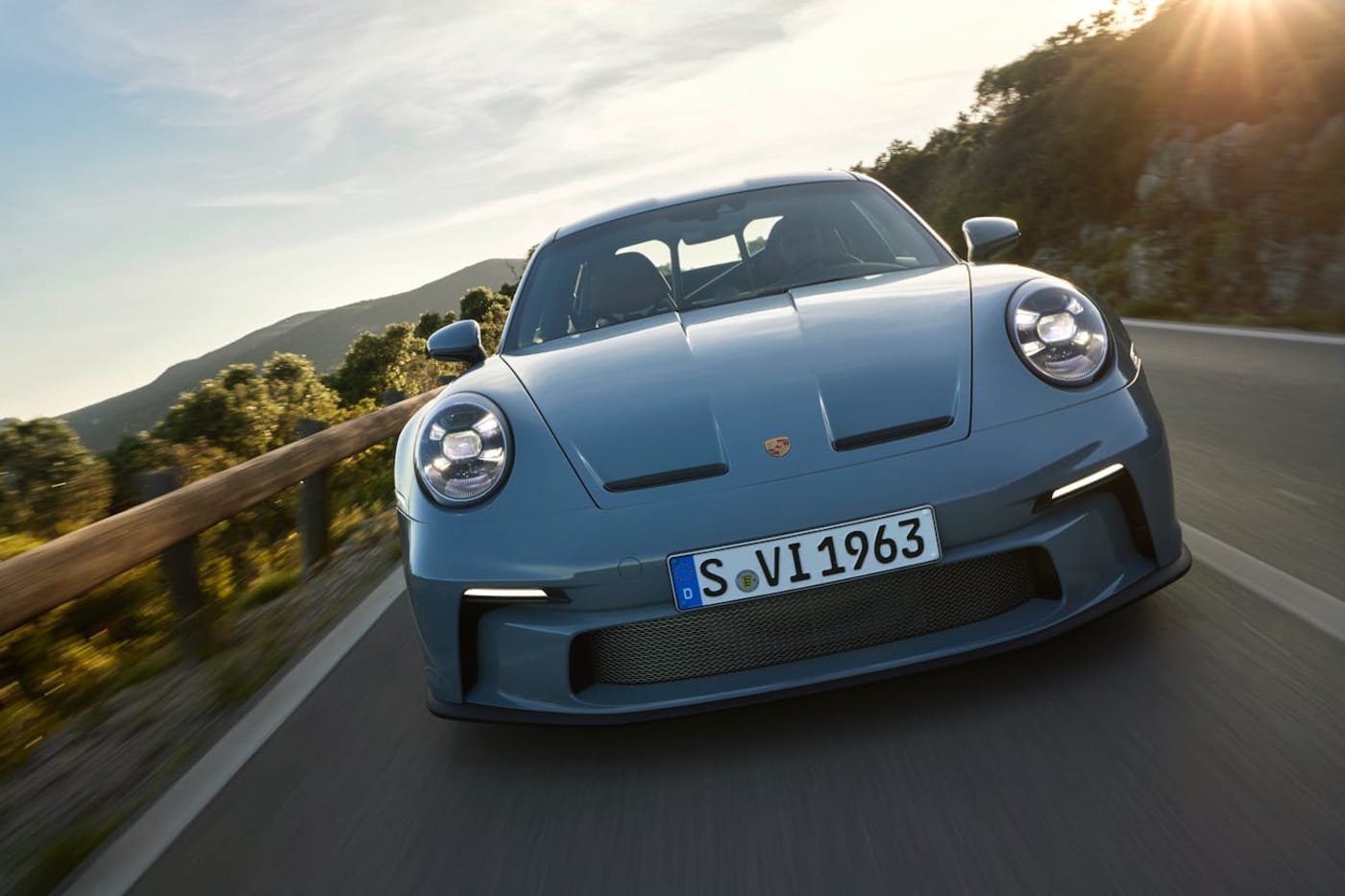 Porsche 911 S/T Heritage Design Package — front view — official press photography