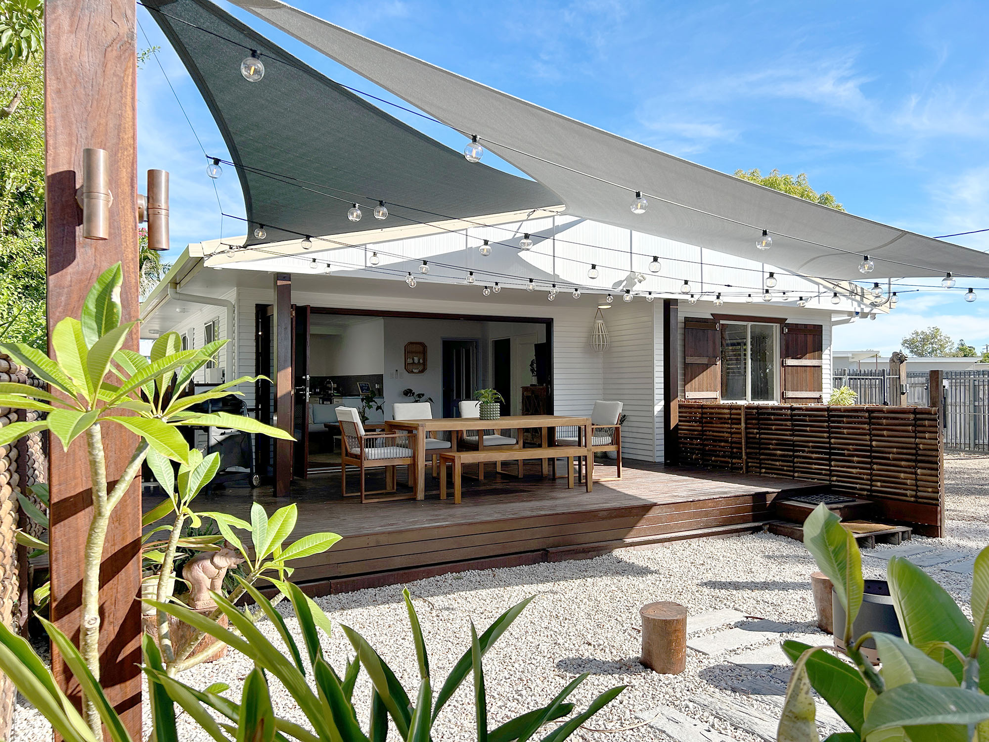 Vila Paus Satu villa, a relaxed beachfront stay for guests travelling with pets