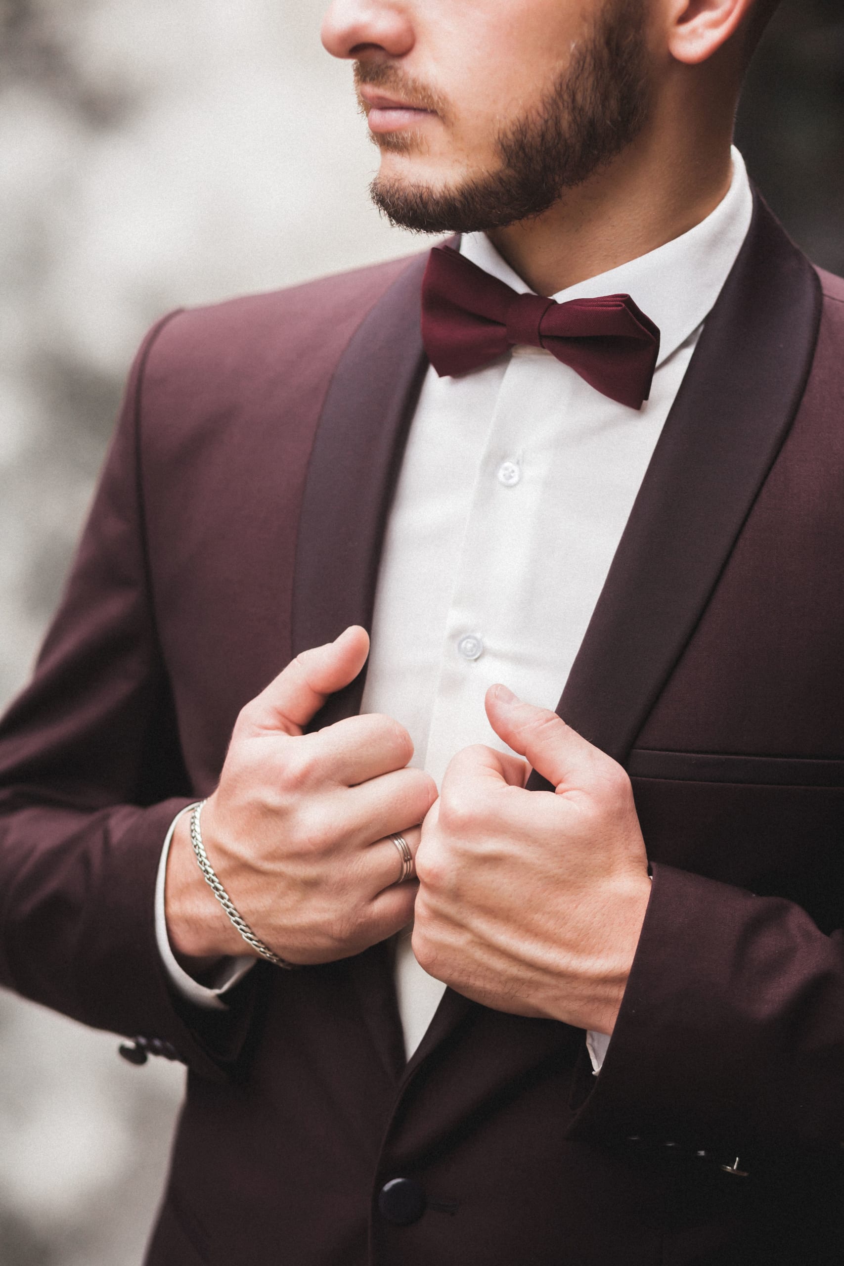 groom-wearing-bow-tie-close-up-2021-08-31-09-32-28-utc