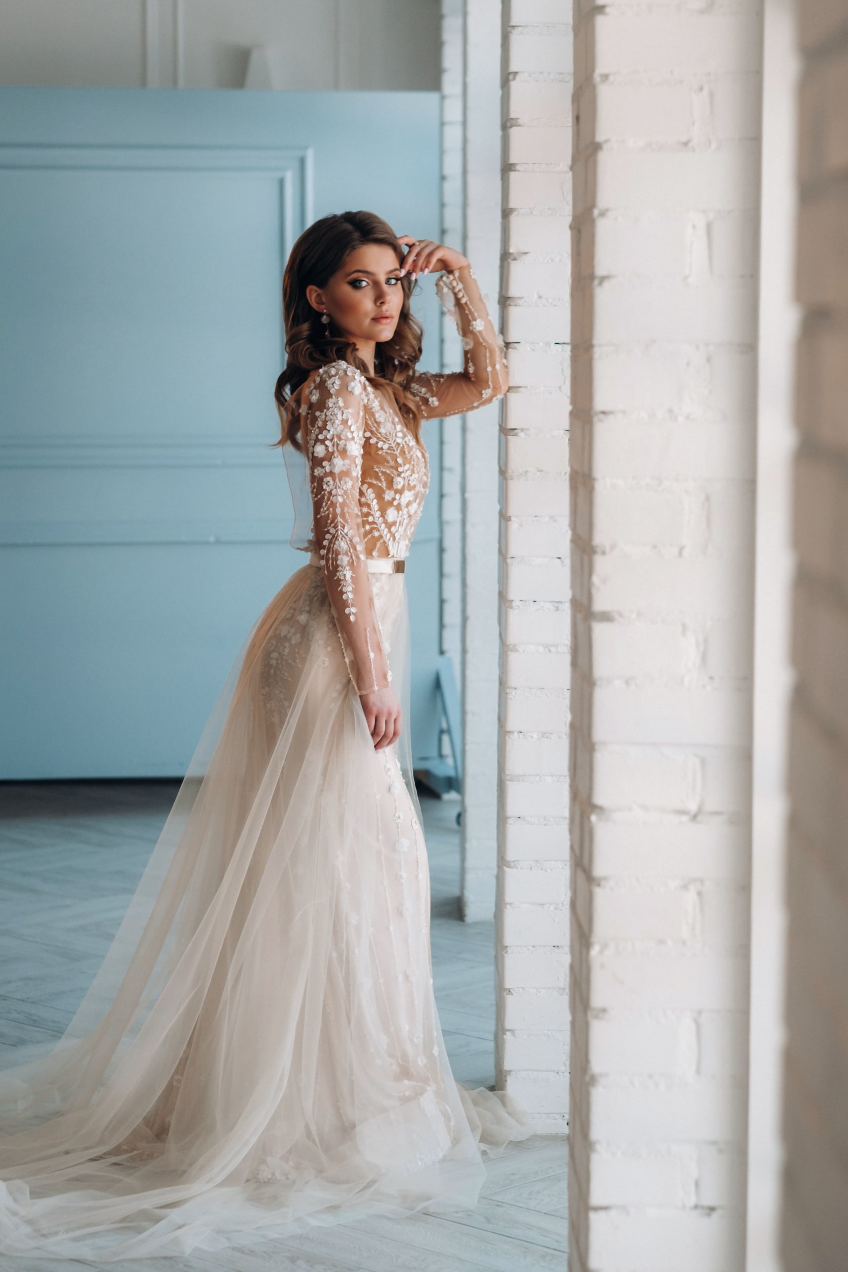 a-luxurious-bride-in-a-wedding-dress-in-the-mornin-2022-01-19-01-16-22-utc