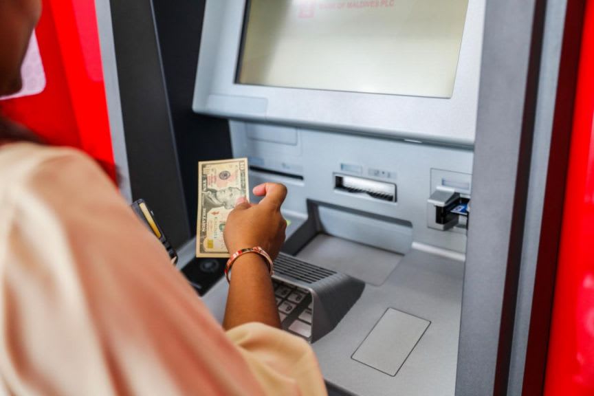 Where to Find ATMs in the Maldives — Key Locations and How They Work