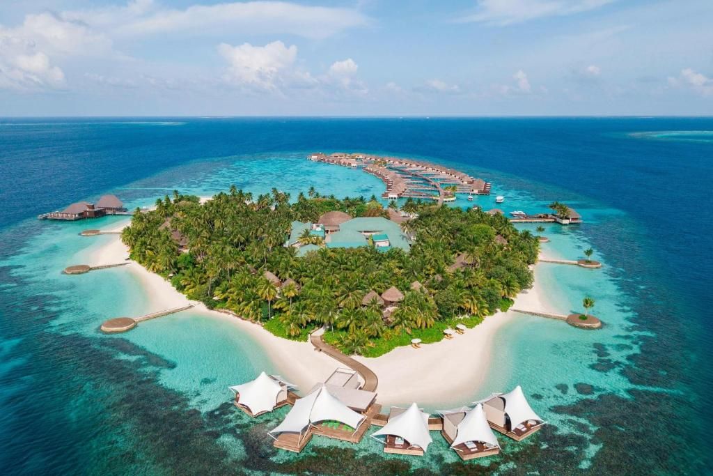 10 Incredible Features That Put The WOW In W Maldives