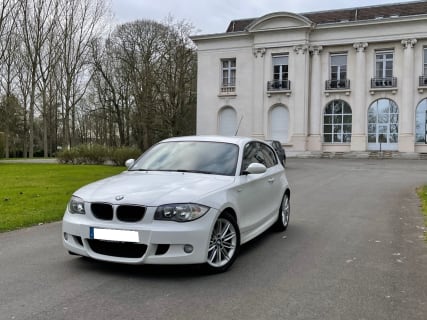 image TRES BELLE BMW E87 118D 2.0D PACK M SPORT D'ORIGINE TOUTES OPTIONS CUIR + CLIM AUTO