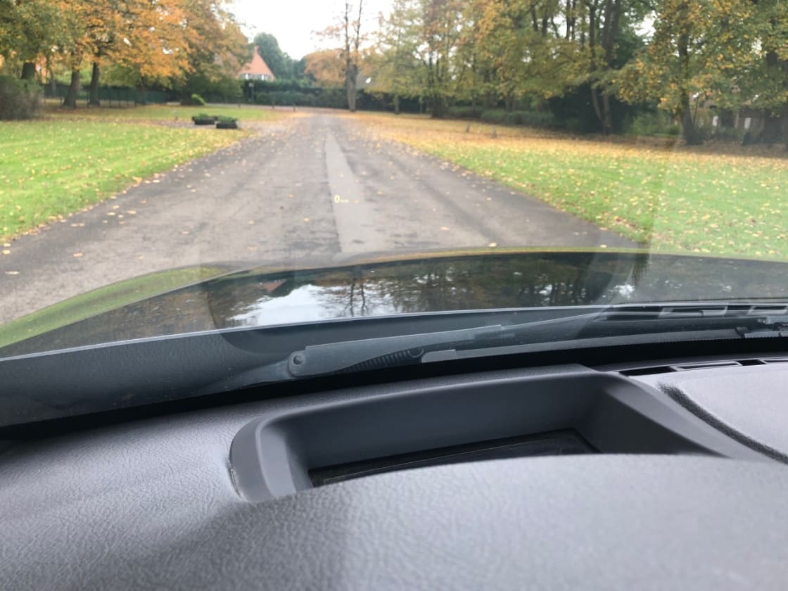 photos Tres belle bmw f31 330d paclk m d'origine ttes opts gps-camera-cuir-clim-display-main libre-xenon-toit pano 