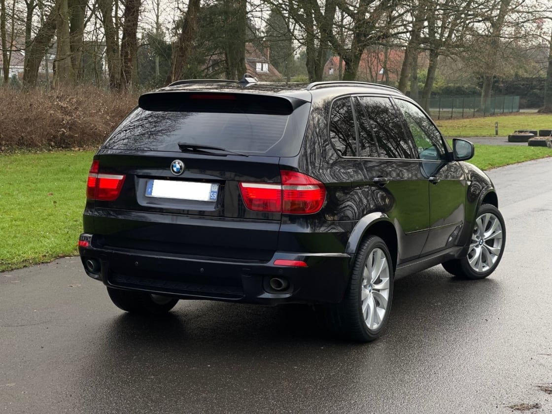 photos TRES BELLE BMW E70 X5 3.0D X-DRIVE PACK M D'ORIGINE TOUTES OPTIONS GPS PRO-XENON-CAMERA-BLUETHOOT-TOIT PANORAMIQUE